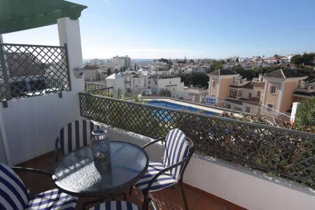 Amplio Apartamento Con Piscina Cerca De La Playa Nerja Exteriör bild