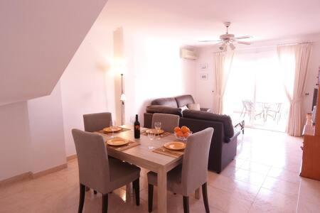 Amplio Apartamento Con Piscina Cerca De La Playa Nerja Exteriör bild