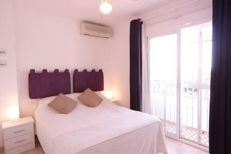 Amplio Apartamento Con Piscina Cerca De La Playa Nerja Exteriör bild